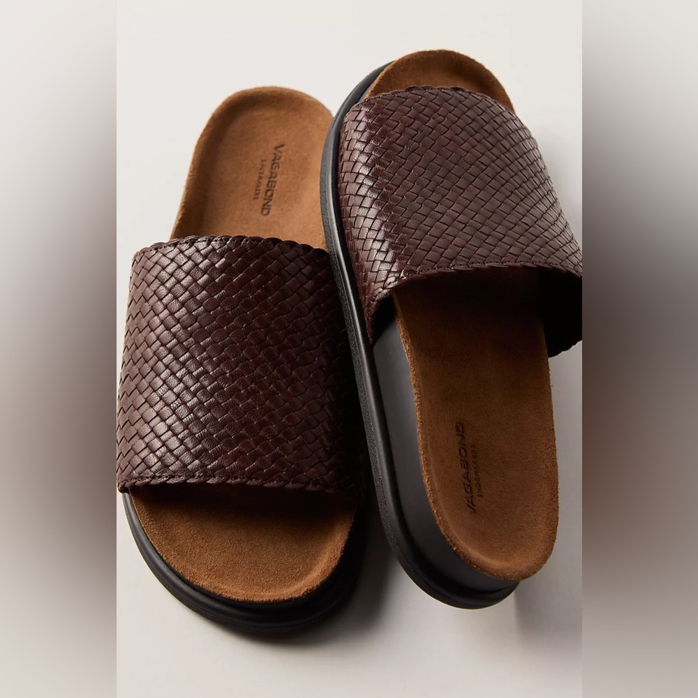 NWOT Vagabond Effie Woven Slides